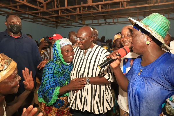 Bawumia fetes widows in Bunkprugu