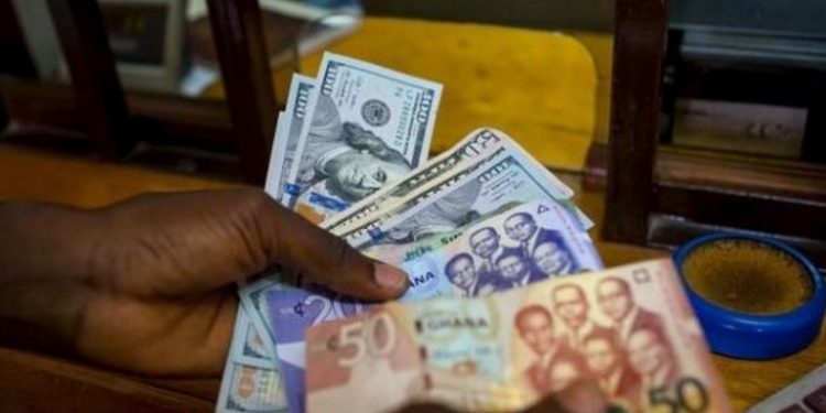 Cedi crosses GH¢16 mark against the dollar on retail market