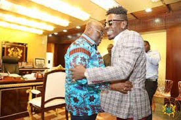 “Mr President, Make Ghanaians Suffer W)mo Agyimi” -Shatta Wale Advices Nana Addo